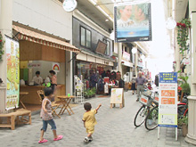 9000マイルの約束／花園商店街